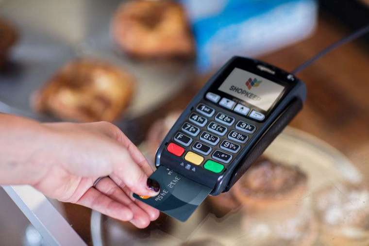Đáo hạn thẻ tín dụng là gì? Các phương thức hỗ trợ đáo hạn thẻ tín dụng